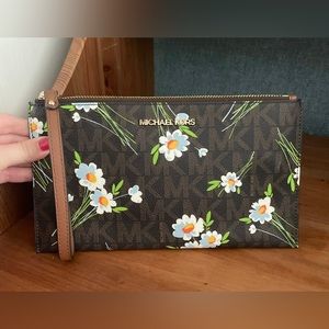 Michael Kors Wristlet